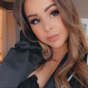 Meet your Posher, Ainsley